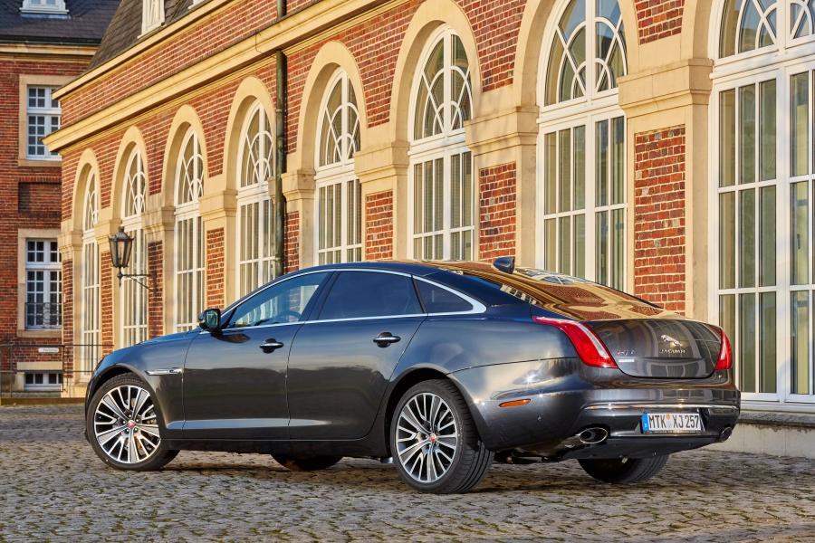  Jaguar XJ L Autobiography 2015 года  (WW) (фото 19 из 23)